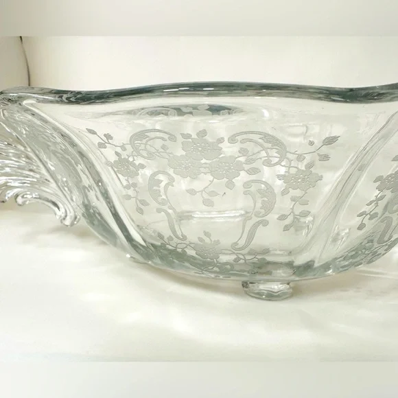 Vintage Fostoria “Meadow Rose” Etched Baroque Glass Footed Serving Bowl - Picture 6 of 9